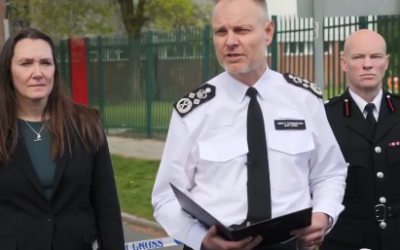 Deputy Commissioner Matt Jukes (c) and the Senior National Co-ordinator for Counter Terrorism, Deputy Assistant Commissioner Vicki Evans (l) (Credit: Sky News)