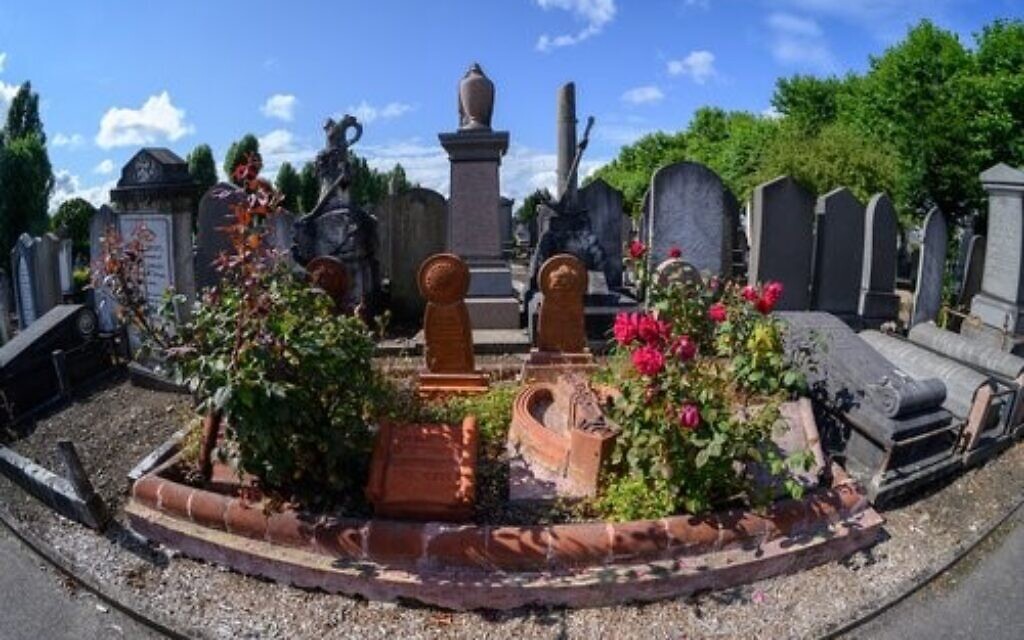 Willesden Jewish Cemetery