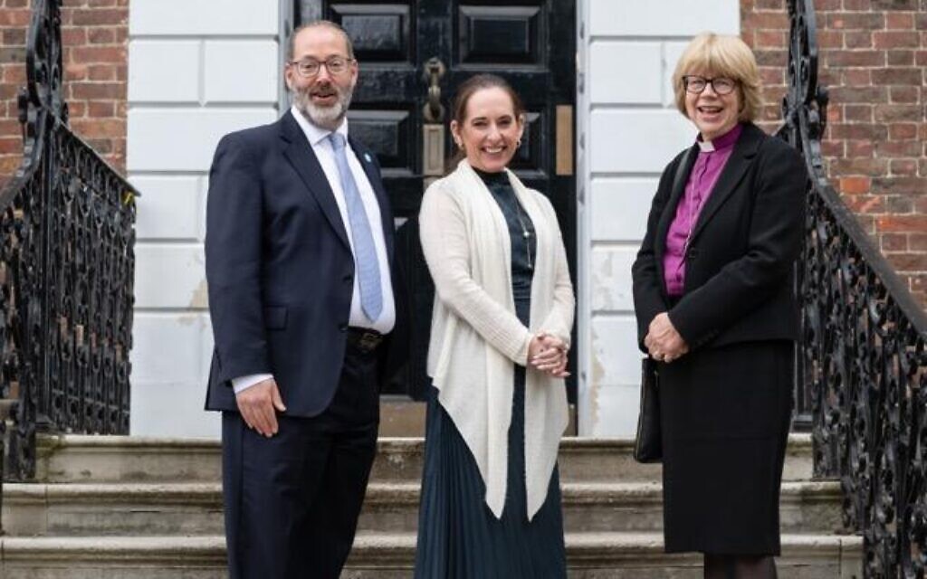 Archbishop Sarah with Rabbi Charley Baginsky and Rabbi Josh Levy, Co-Leads of The Movement for Progressive Judaism. Photo credit Lambeth Palace