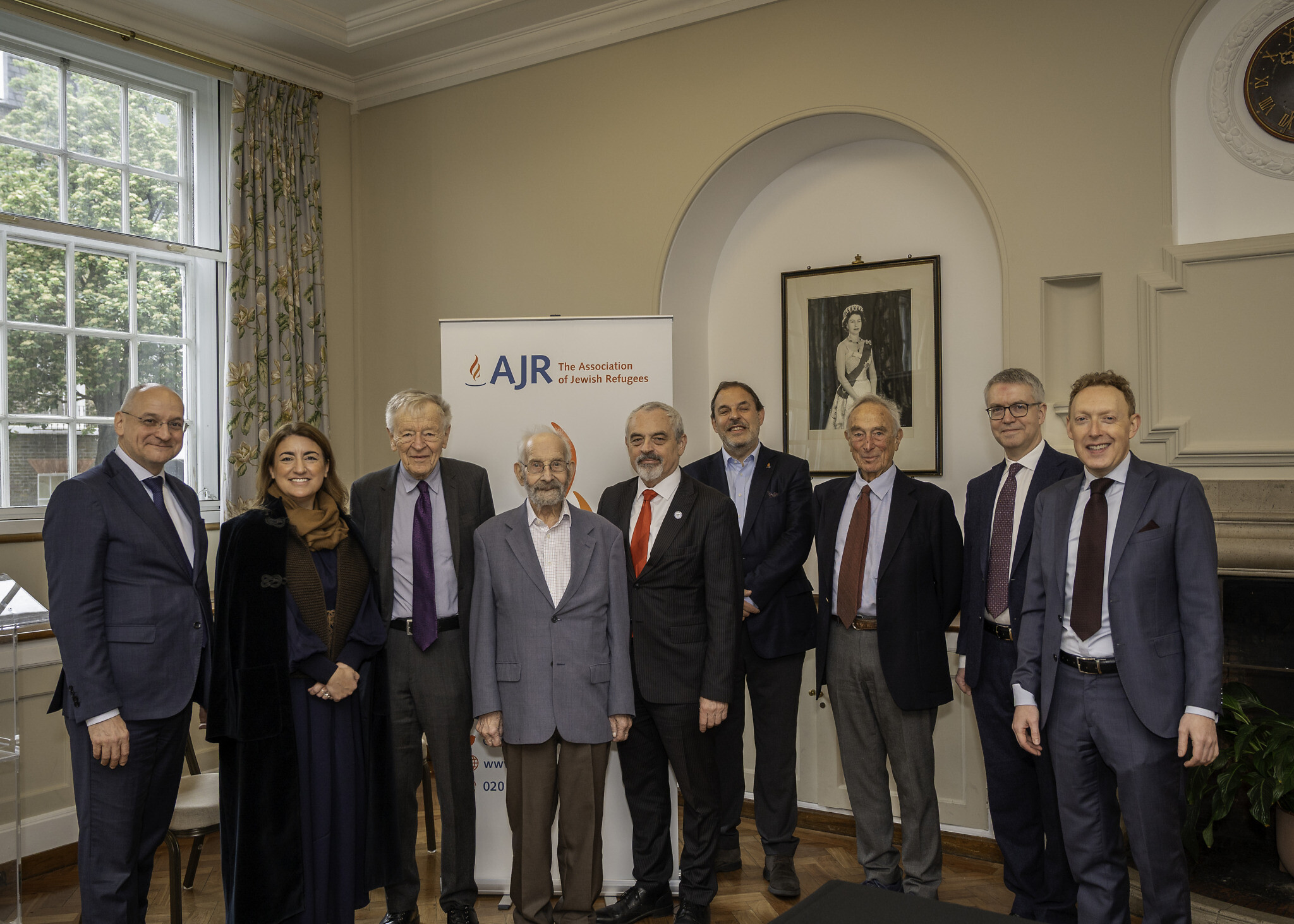 AJR unveils Blue Plaque honouring Czech refugee rescue organisations