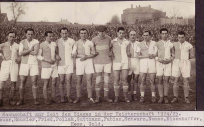 Hakoah Vienna, champions of Austria 1924/5. Max Scheuer is standing on the far left. (Courtesy of the Jewish Museum Vienna)