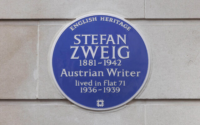 English Heritage unveil a Blue Plaque commemorating the Austrian writer Stefan Zweig, Marylebone London