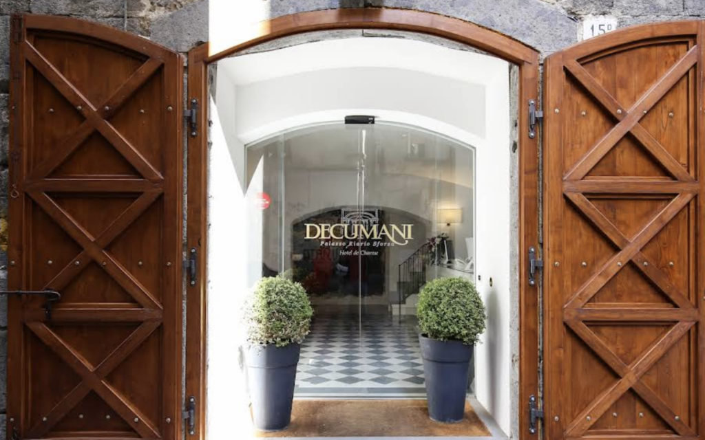 Decumani Hotel De Charme in Naples, Italy, where an Israeli tourist cancelled her booking after receiving an automated email endorsing the "No Room for Genocide" campaign. Photo Credit: Decumani Hotel De Charme / Google Maps