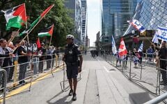 Pro-Palestinian and pro-Israel demonstrators rally on opposite sides of the street in front of the Roy Thompson Hall, where the documentary “The Road Between Us: The Ultimate Rescue” is showing, during the Toronto International Film Festival (TIFF) in Toronto, Ontario, Canada, on September 10, 2025. (Photo by Valerie Macon/ AFP) Pro-Palestinian and pro-Israel demonstrators rally on opposite sides of the street in front of the Roy Thompson Hall, where the documentary “The Road Between Us: The Ultimate Rescue” is showing, during the Toronto International Film Festival (TIFF) in Toronto, Ontario, Canada, on September 10, 2025. (Photo by Valerie Macon/ AFP)