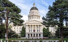 California State Capitol. Photo Credit: Wikipedia California State Capitol. Photo Credit: Wikipedia