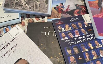 710 + war memorial books - credit NLI