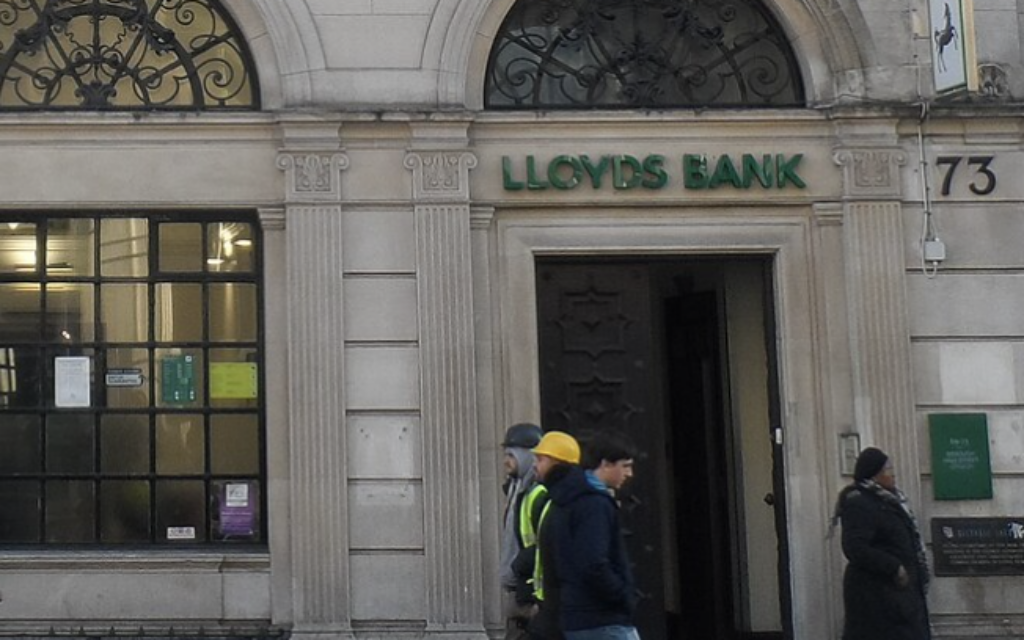 A Lloyds Bank branch in London. Photo Credit: Wikimedia Commons