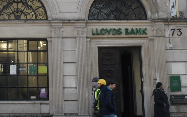 A Lloyds Bank branch in London. Photo Credit: Wikimedia Commons