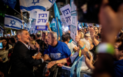 Yair Golan (l) meets supporters Yair Golan (l) meets supporters