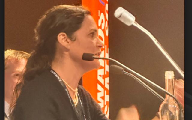 Emilie Moatti addresses LFI event at Labour Party conference