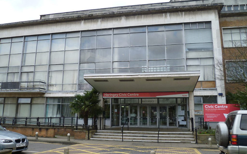 Haringey Civic Centre, the headquarters of Haringey Council (Creative Commons/Philafrenzy)