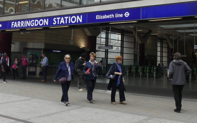 Farringdon Station in London, where a Jewish passenger was allegedly threatened with removal following a confrontation with Thameslink staff.
Credit: Sunil060902 / Wikimedia Commons / CC BY-SA 4.0
