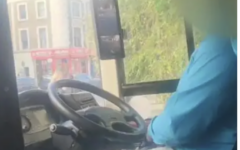 The driver refused to return Abraham’s bank card, prompting a police call-out. (Screenshot) The driver refused to return Abraham’s bank card, prompting a police call-out. (Screenshot)