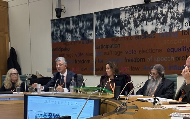 Dr Jeremy Havardi (second from left) joins panellists at the parliamentary launch of B’nai B’rith UK’s report, Antizionism: The New Face of Anti-Jewish Extremism, at Portcullis House.